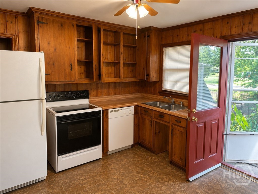 569 Whitehead Road Property Photo 2