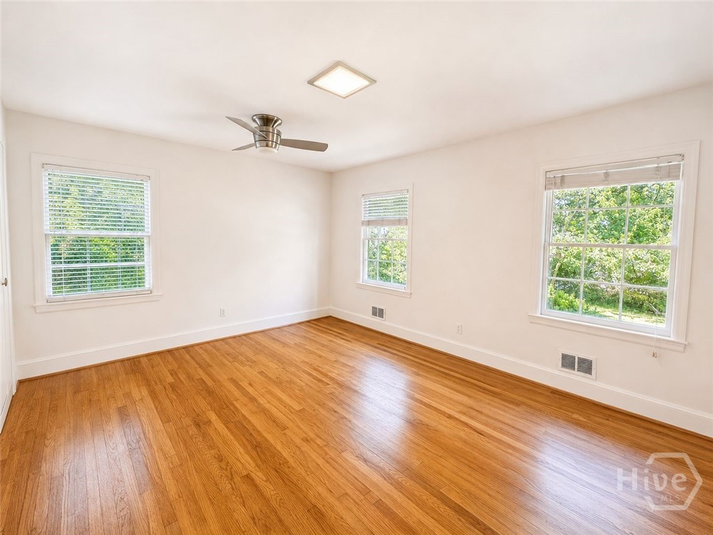560 Riverview Road Property Photo 3