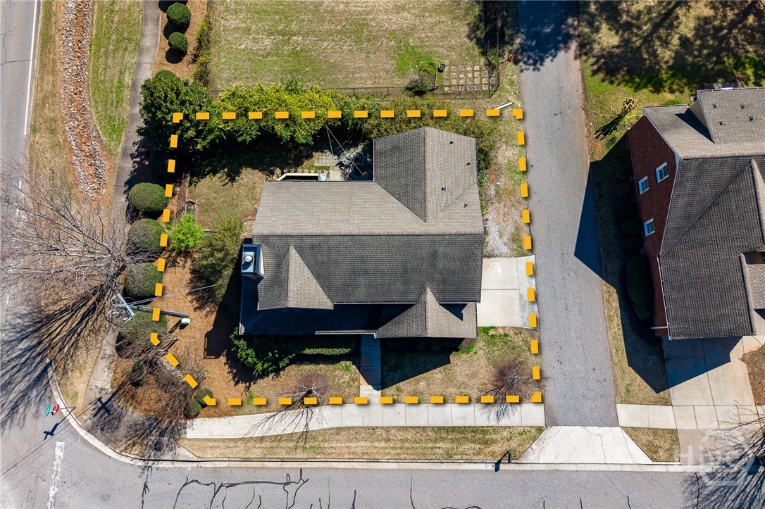 201 Township Lane Property Photo 4