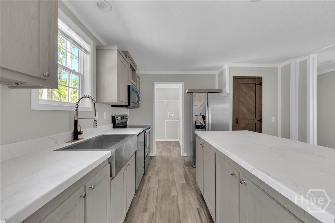 848 Swilling Road Property Photo 7