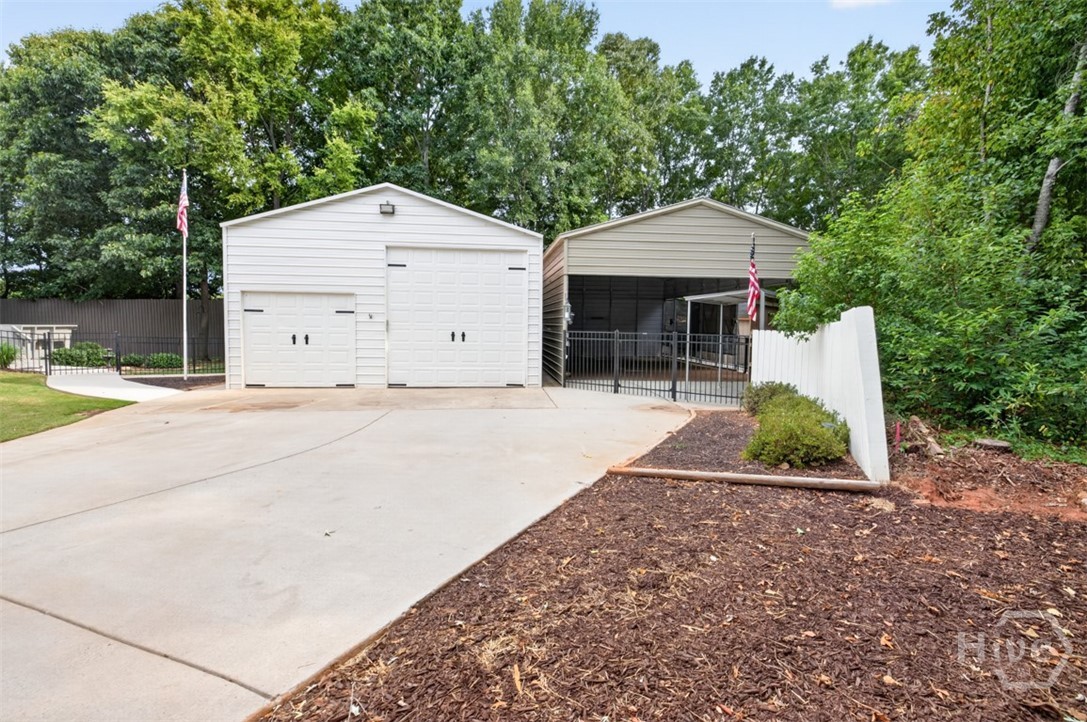 82 Flintstone Road Property Photo 5
