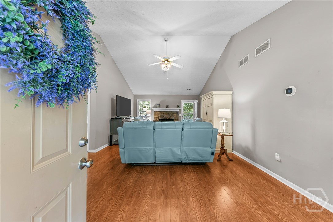123 Azalea Drive Property Photo 3