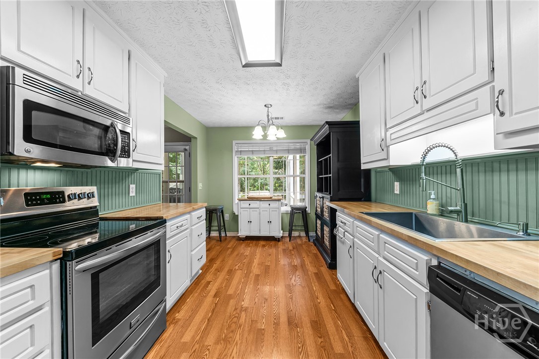 123 Azalea Drive Property Photo 11