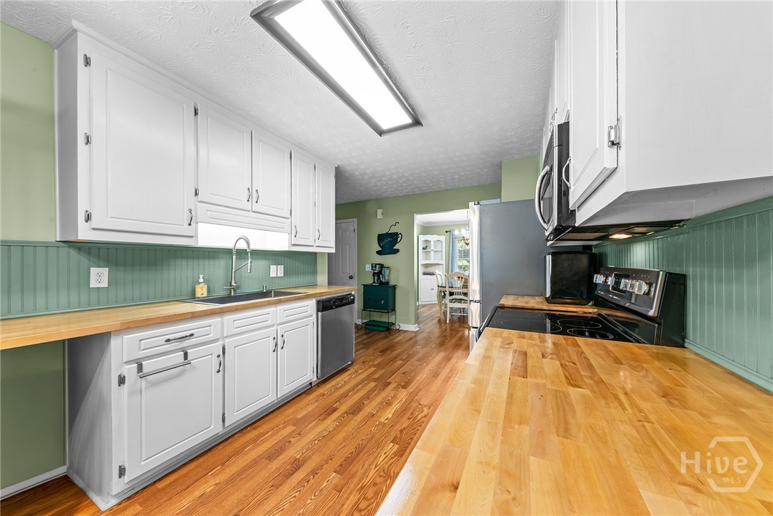 123 Azalea Drive Property Photo 12