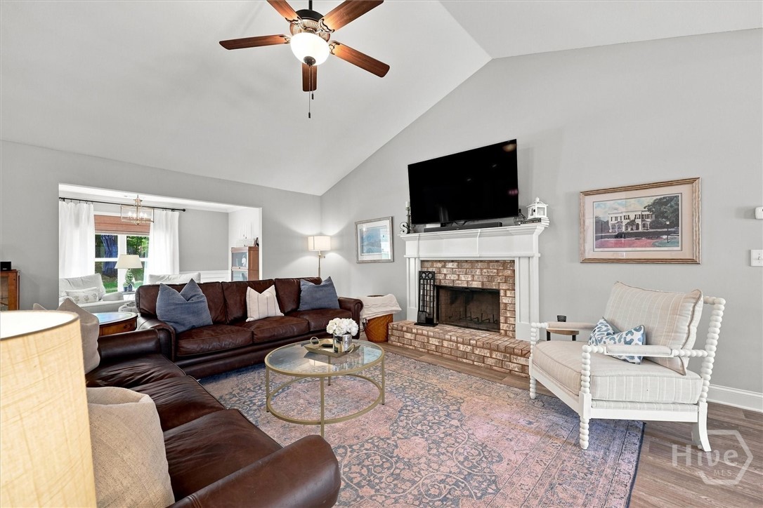 276 Kinsley Way Property Photo 11