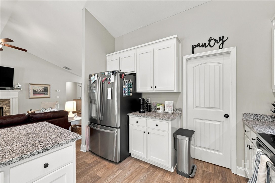 276 Kinsley Way Property Photo 18