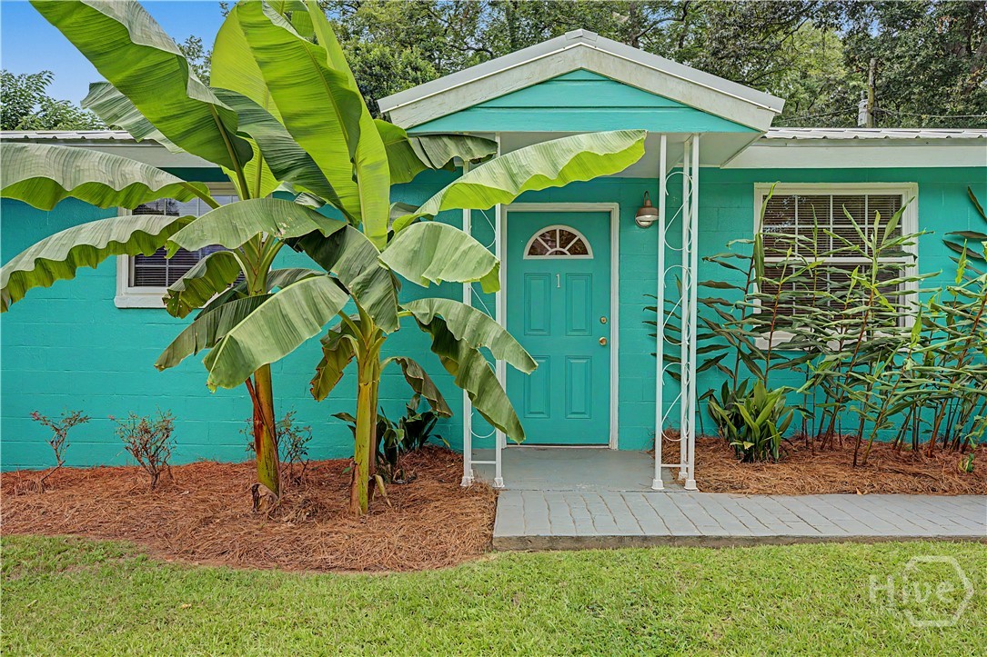 559 Pulaski Street Property Photo 4