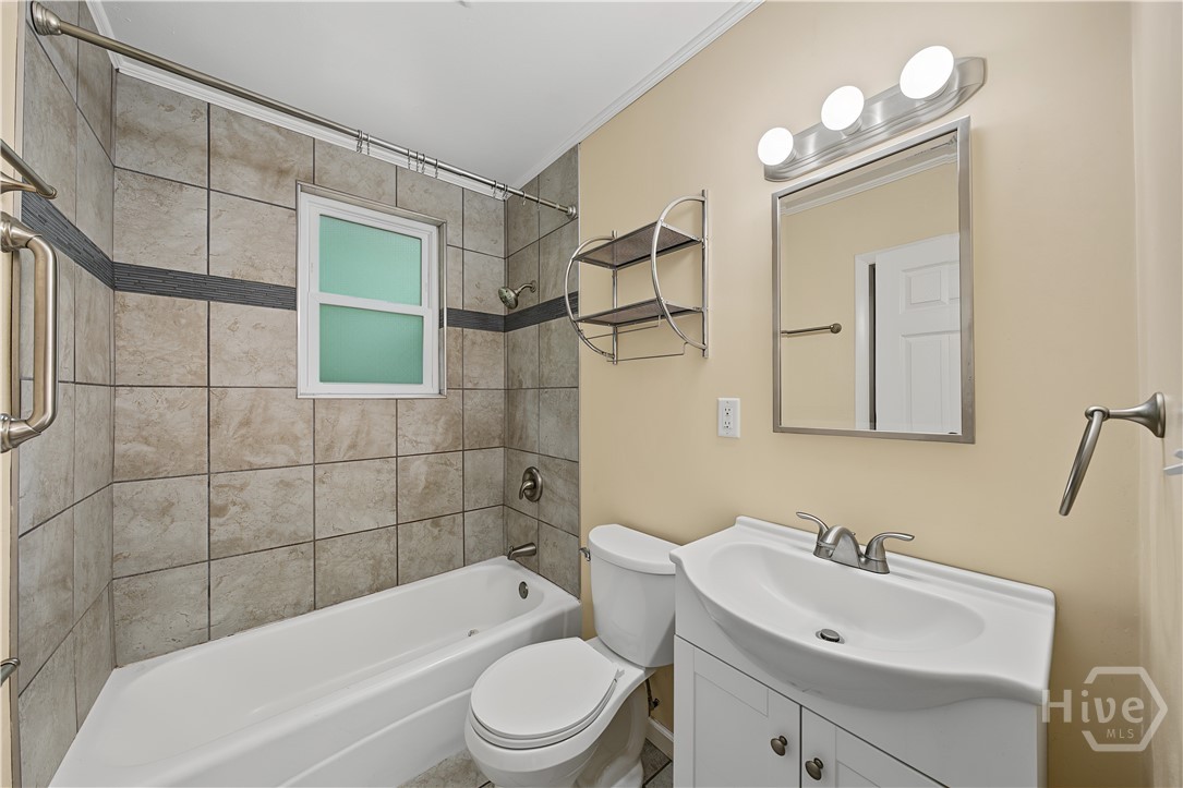 559 Pulaski Street Property Photo 16