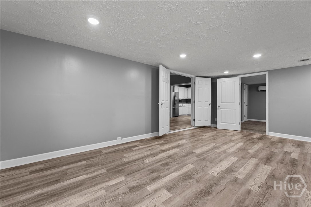566 Shadowmoor Circle Property Photo 10