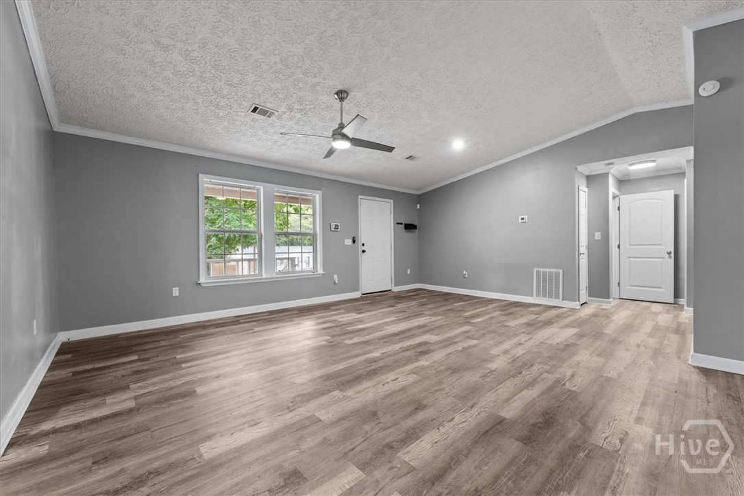 566 Shadowmoor Circle Property Photo 12