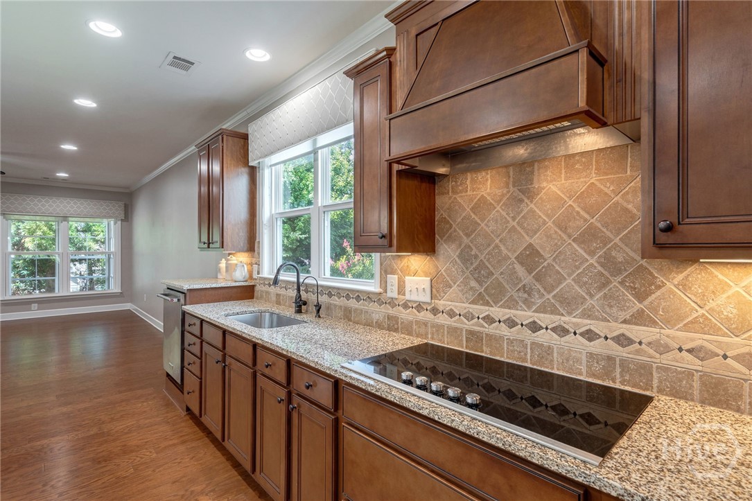 1031 Creekwood Place Property Photo 11