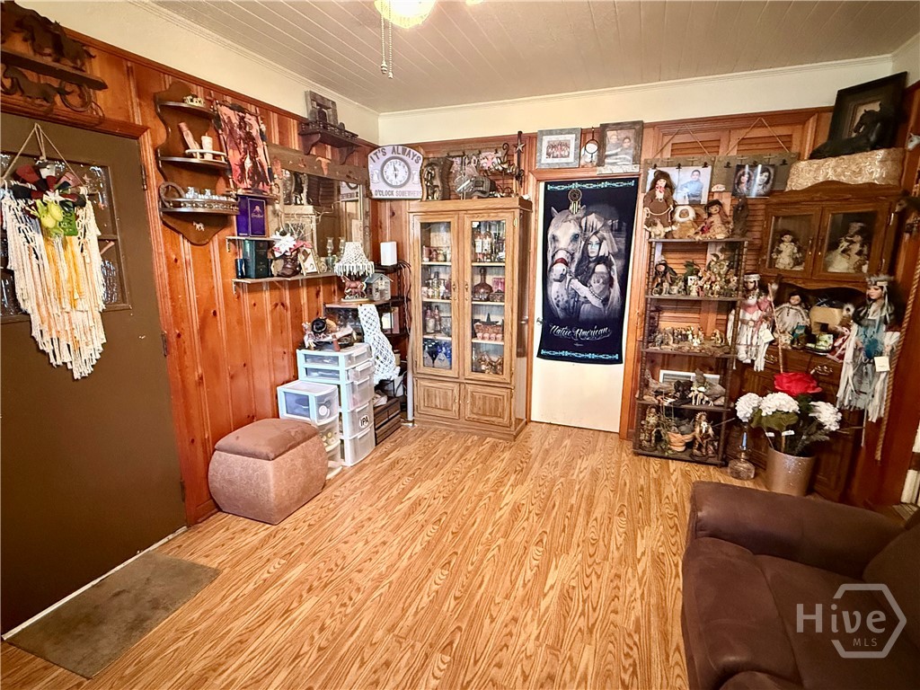 279 W Tate Street Property Photo 5