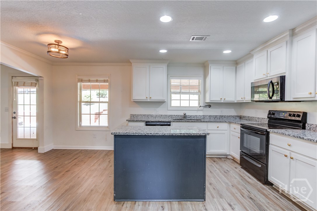 731 Peachtree Road Property Photo 12