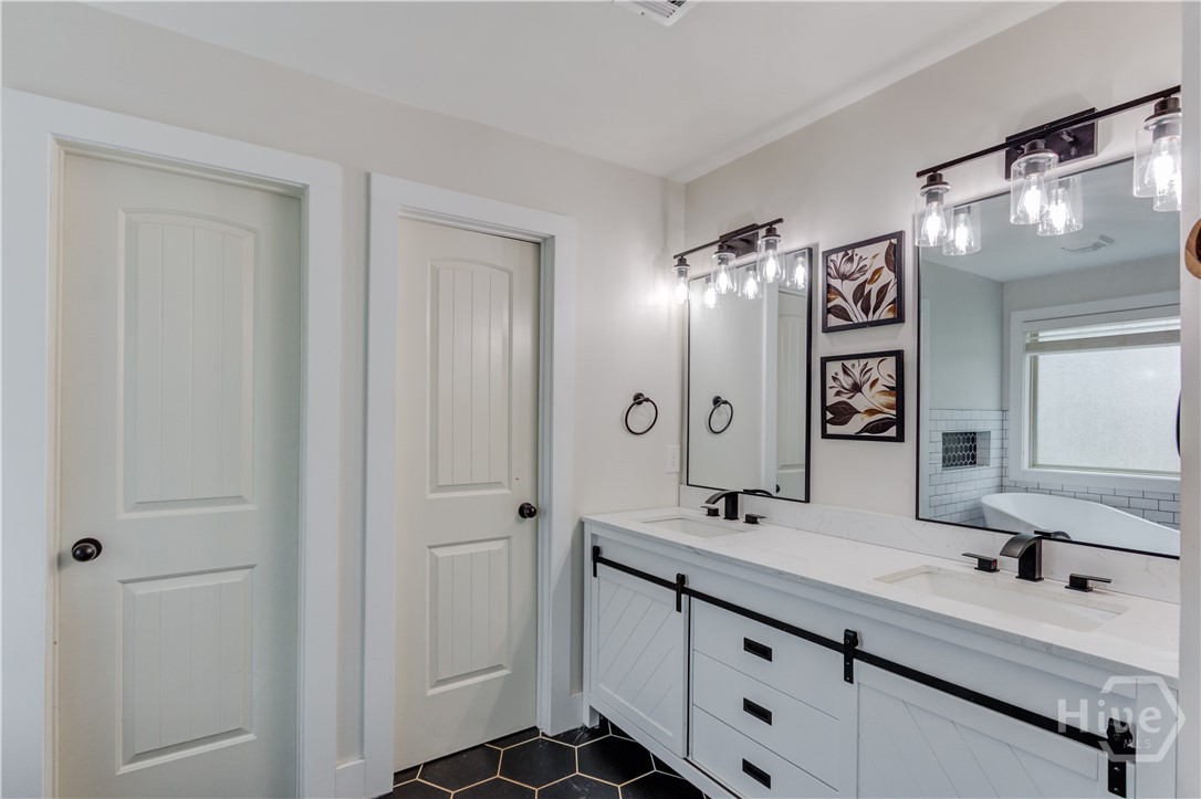 731 Peachtree Road Property Photo 31