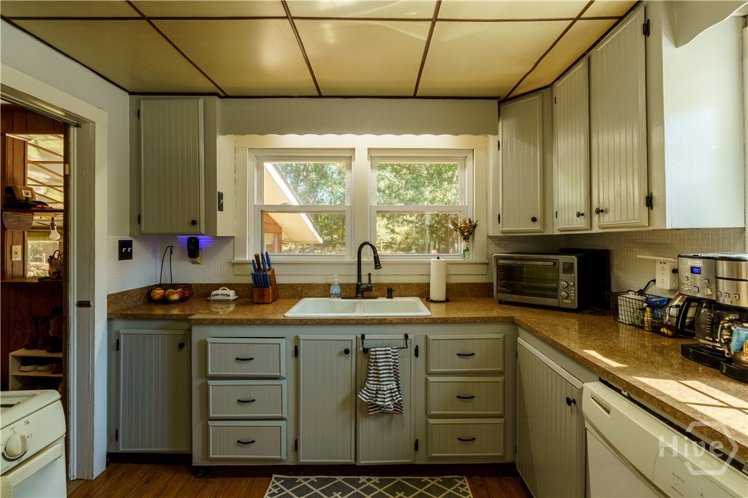 2045 Ila Road Property Photo 5