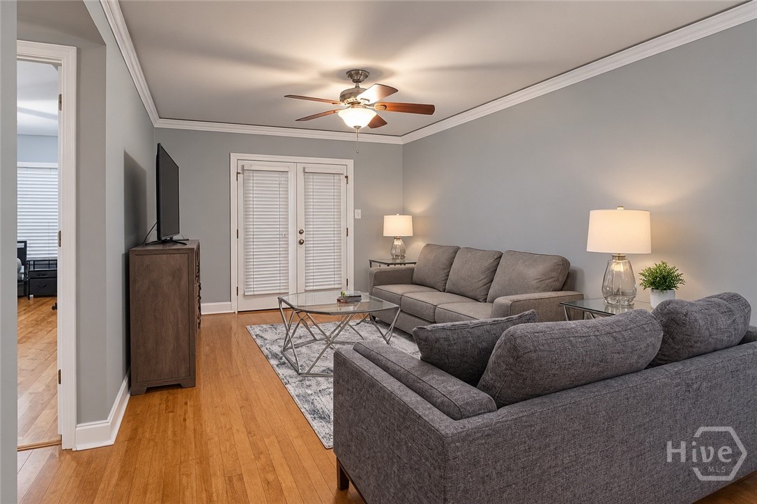 1055 Baxter Street 406 Property Photo 6