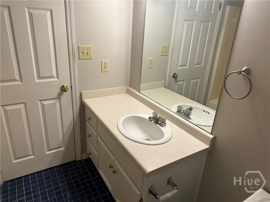 200 Downing Way H Property Photo 8