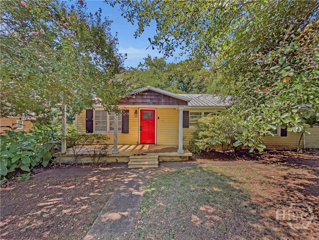 1748 E Broad Street Property Photo 1
