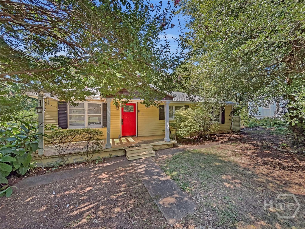 1748 E Broad Street Property Photo 2