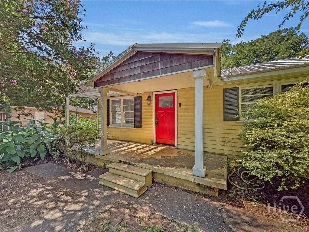 1748 E Broad Street Property Photo 3