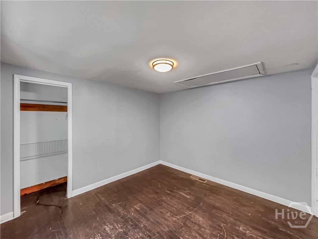 1748 E Broad Street Property Photo 15