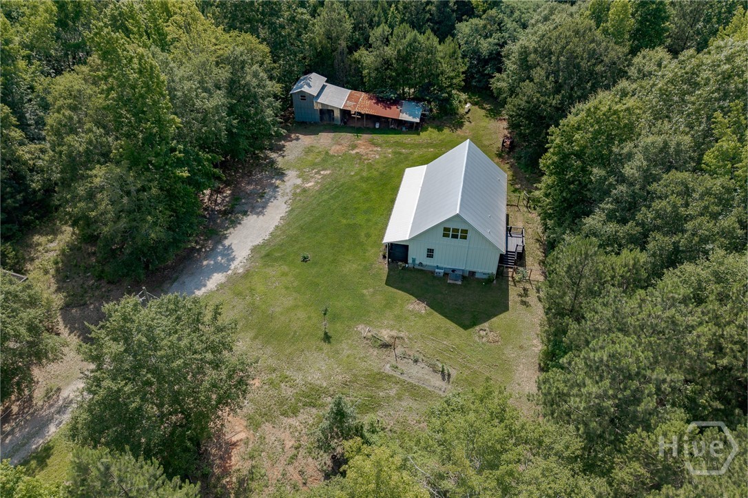 930 James Holcomb Road Property Photo 2