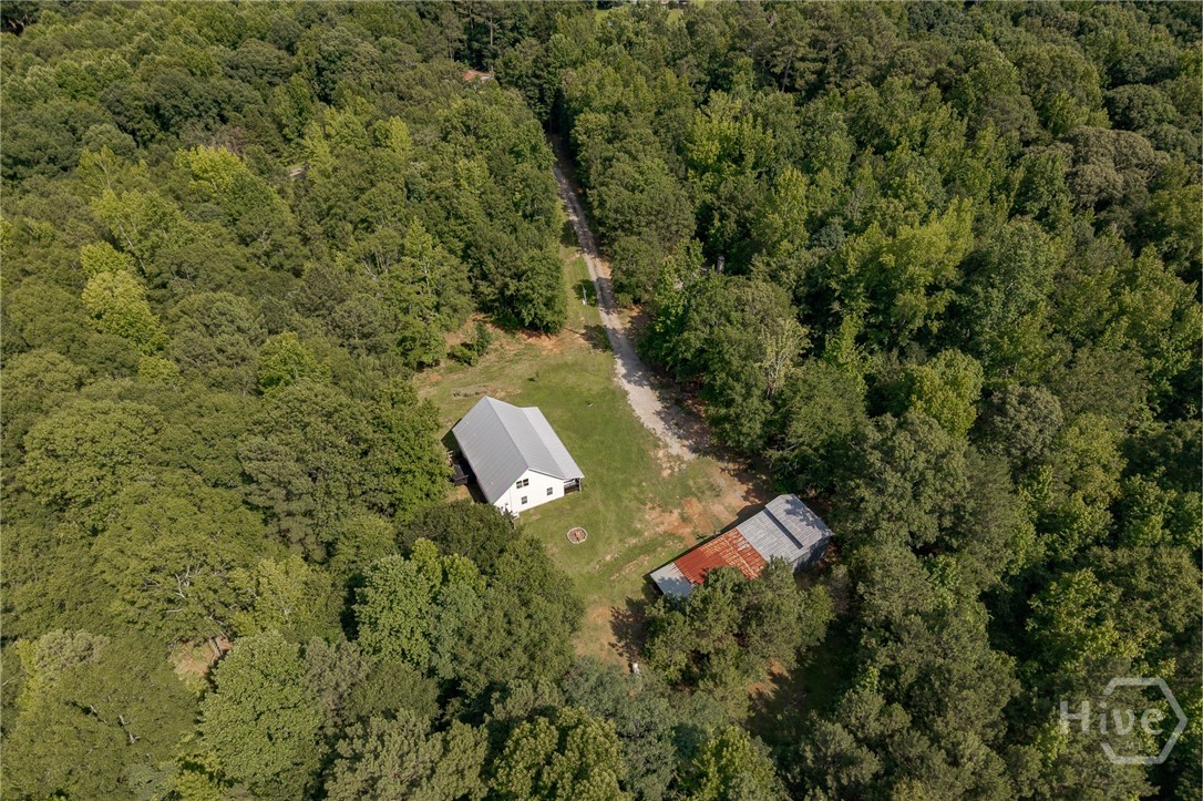 930 James Holcomb Road Property Photo 3