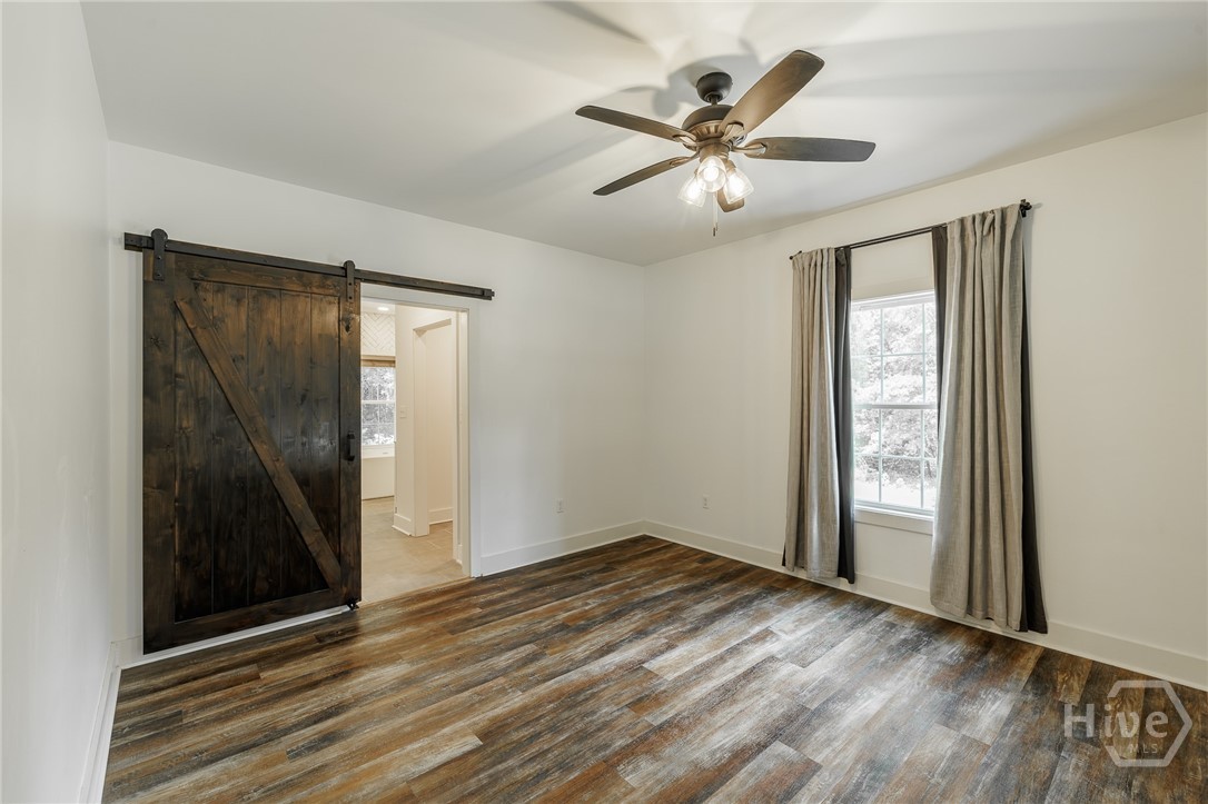 930 James Holcomb Road Property Photo 21