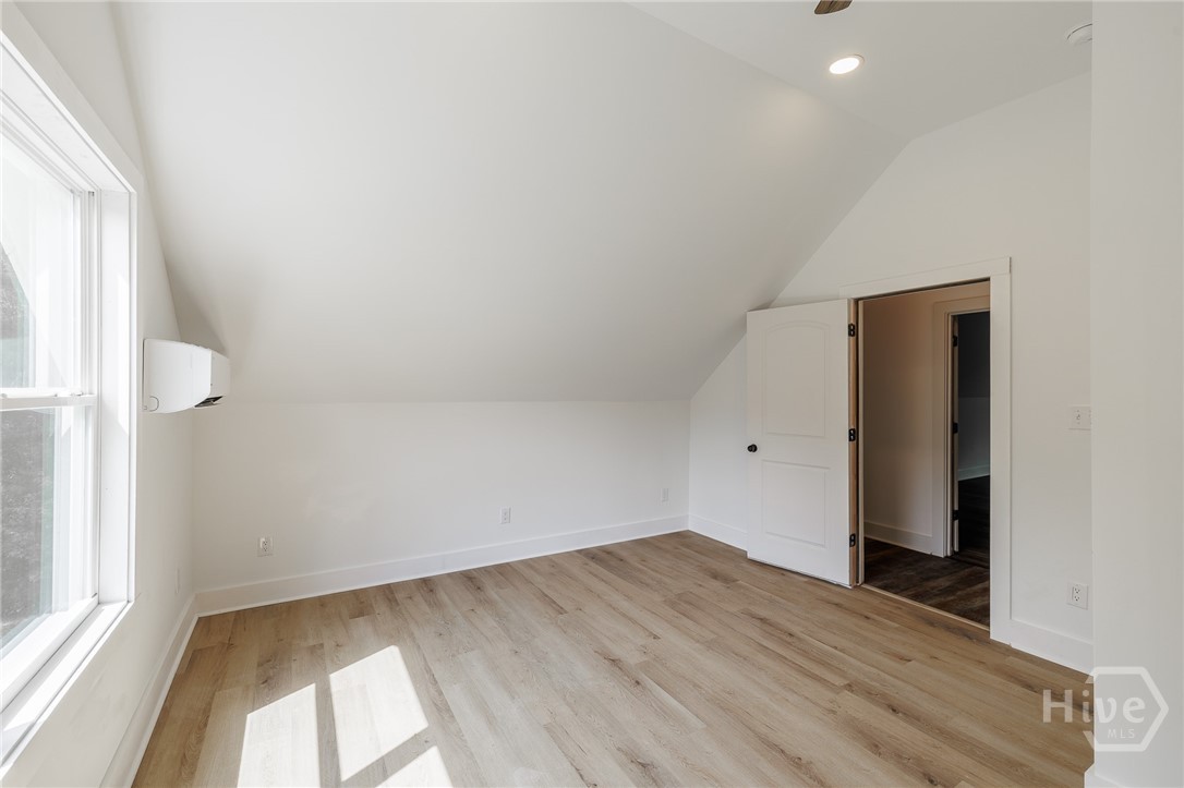 930 James Holcomb Road Property Photo 33