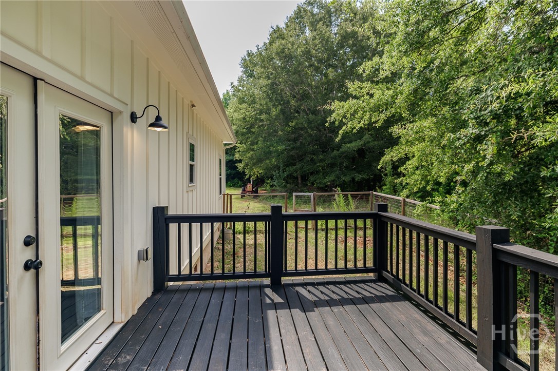 930 James Holcomb Road Property Photo 39