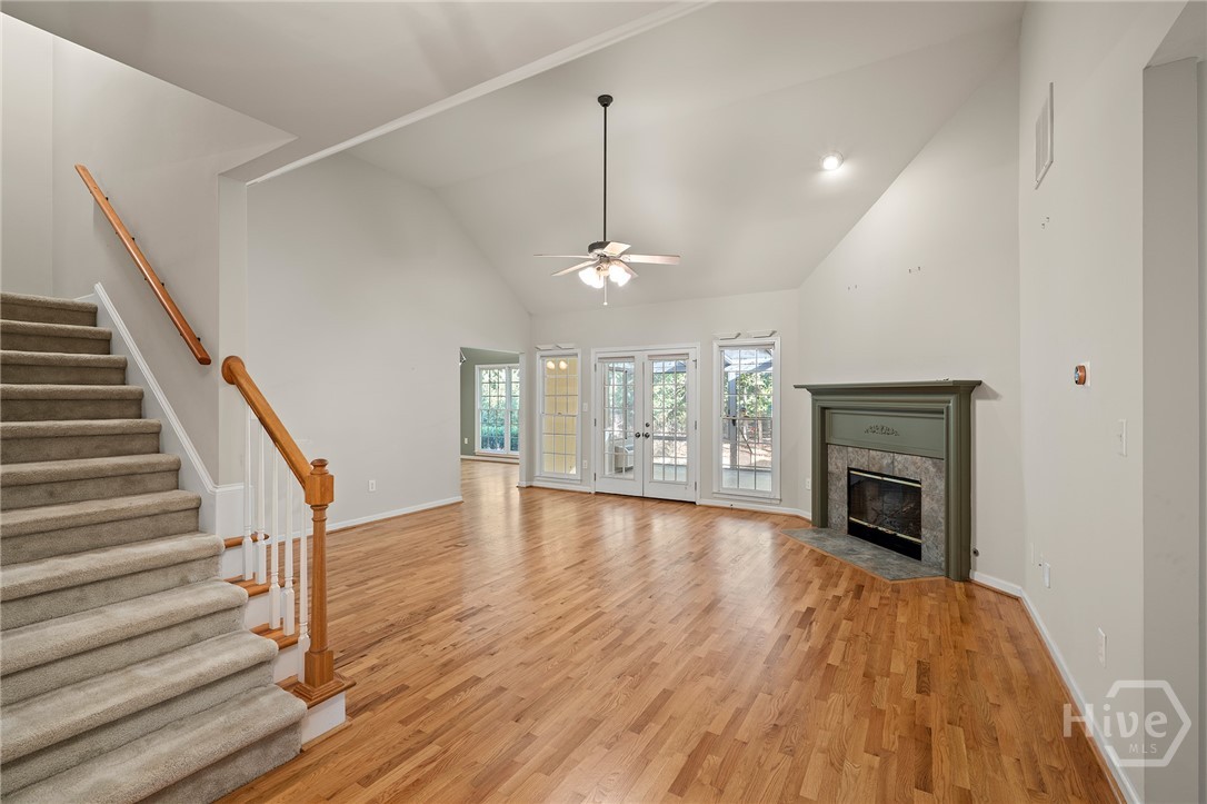 220 Meadow Creek Drive Property Photo 2