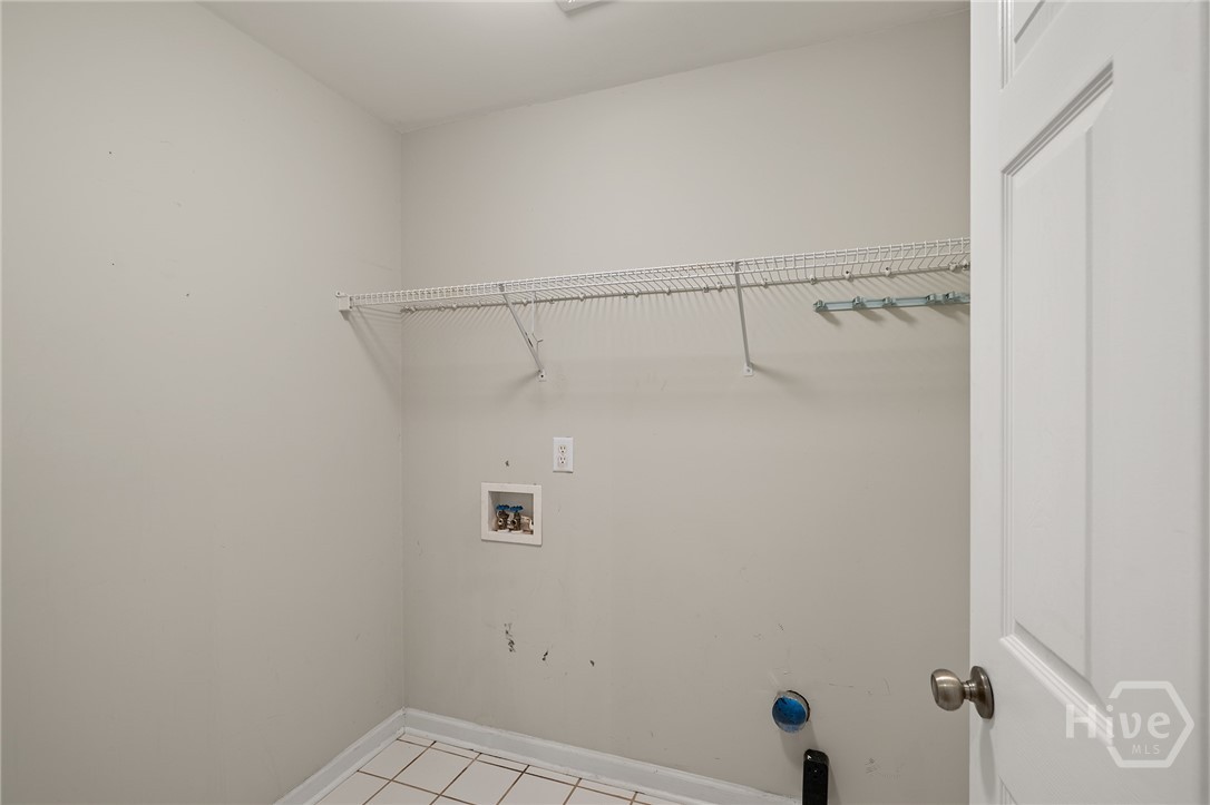 220 Meadow Creek Drive Property Photo 10
