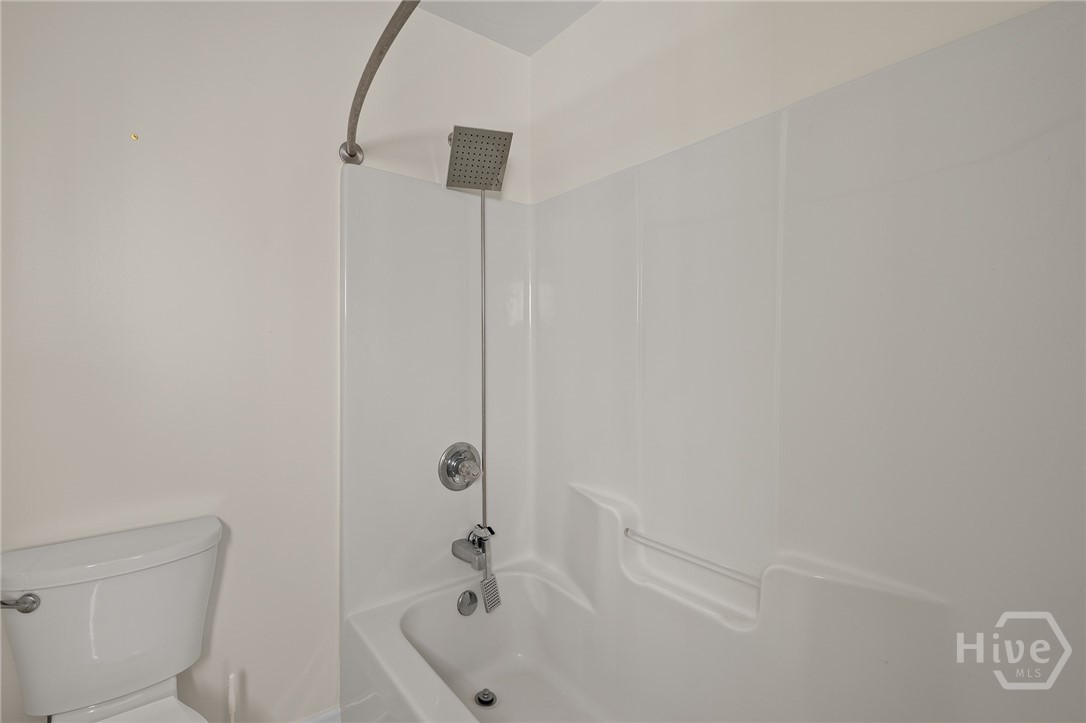 220 Meadow Creek Drive Property Photo 19