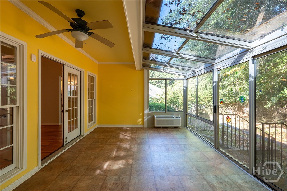 220 Meadow Creek Drive Property Photo 24