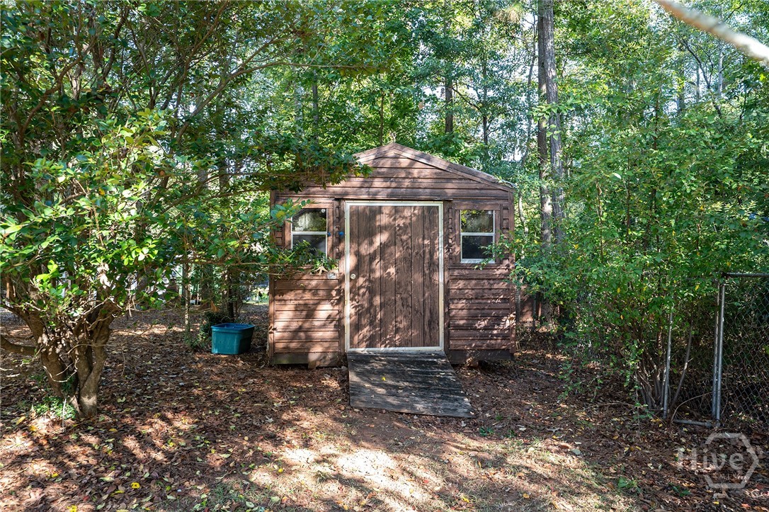 220 Meadow Creek Drive Property Photo 27
