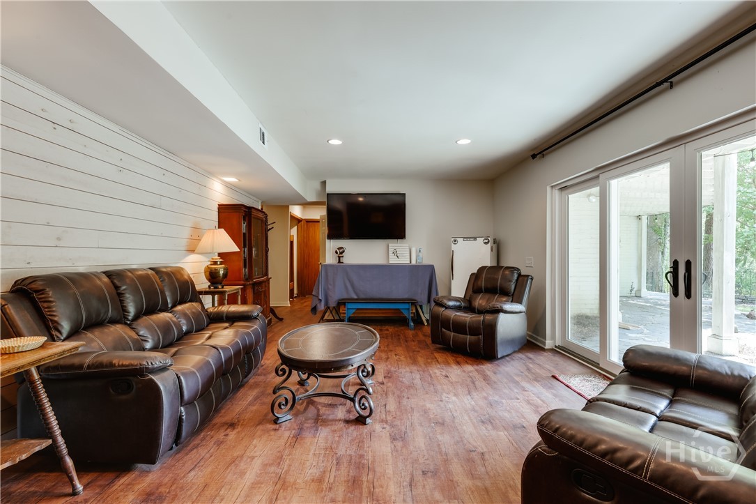 198 Xavier Drive Property Photo 44