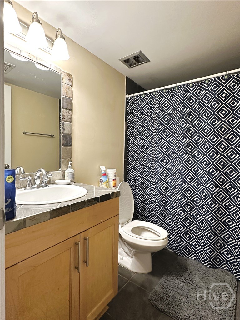 1055 Baxter Street Property Photo 10