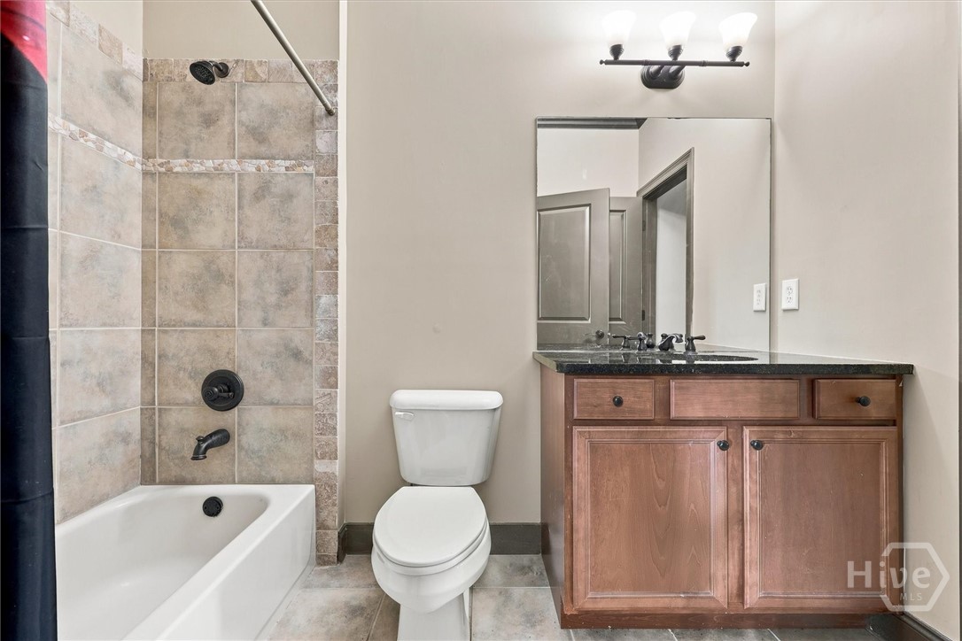 2420 Green Mountain Drive Property Photo 37