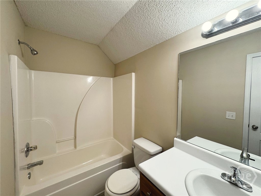 161 Bridgewater Circle Property Photo 5