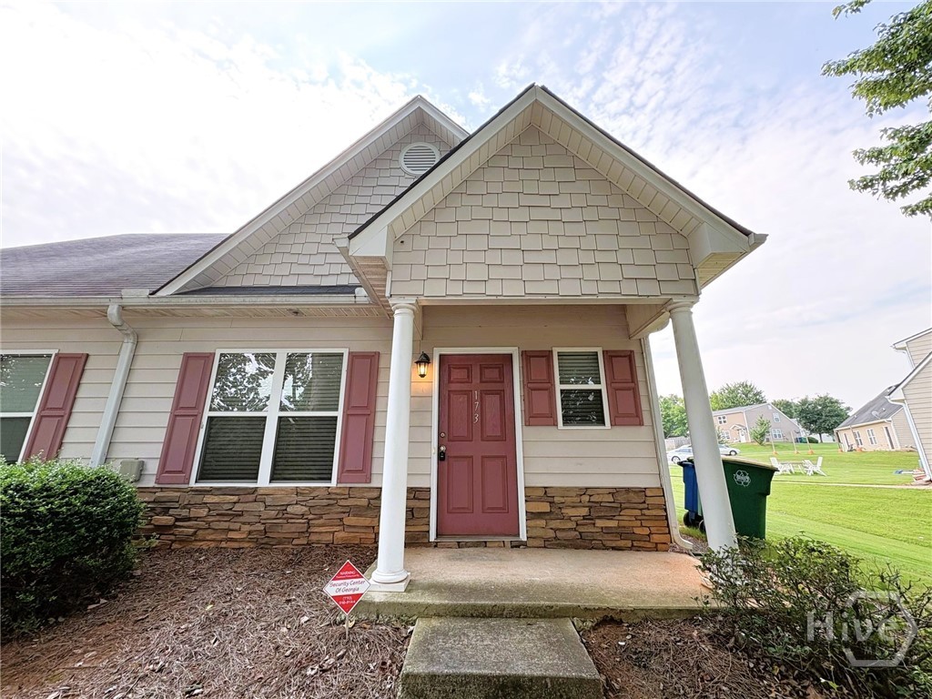173 Bridgewater Circle Property Photo 1