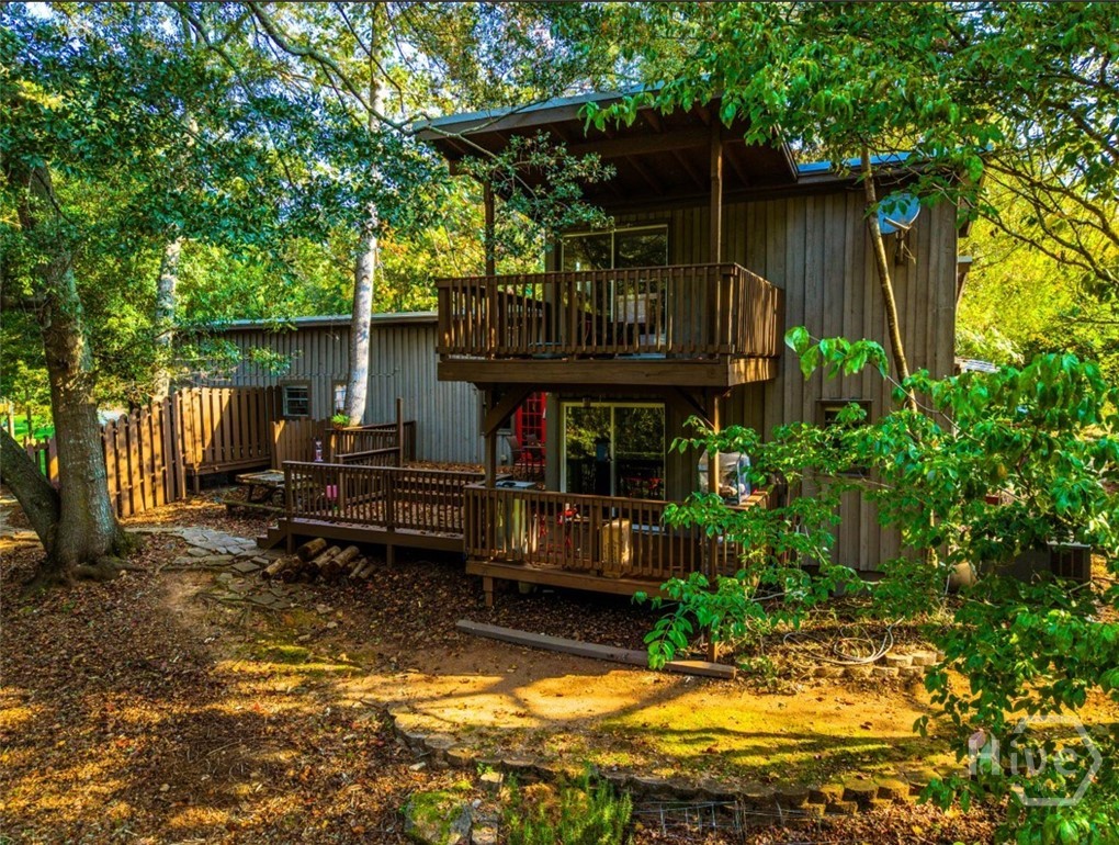 575 Vaughn Road Property Photo 2