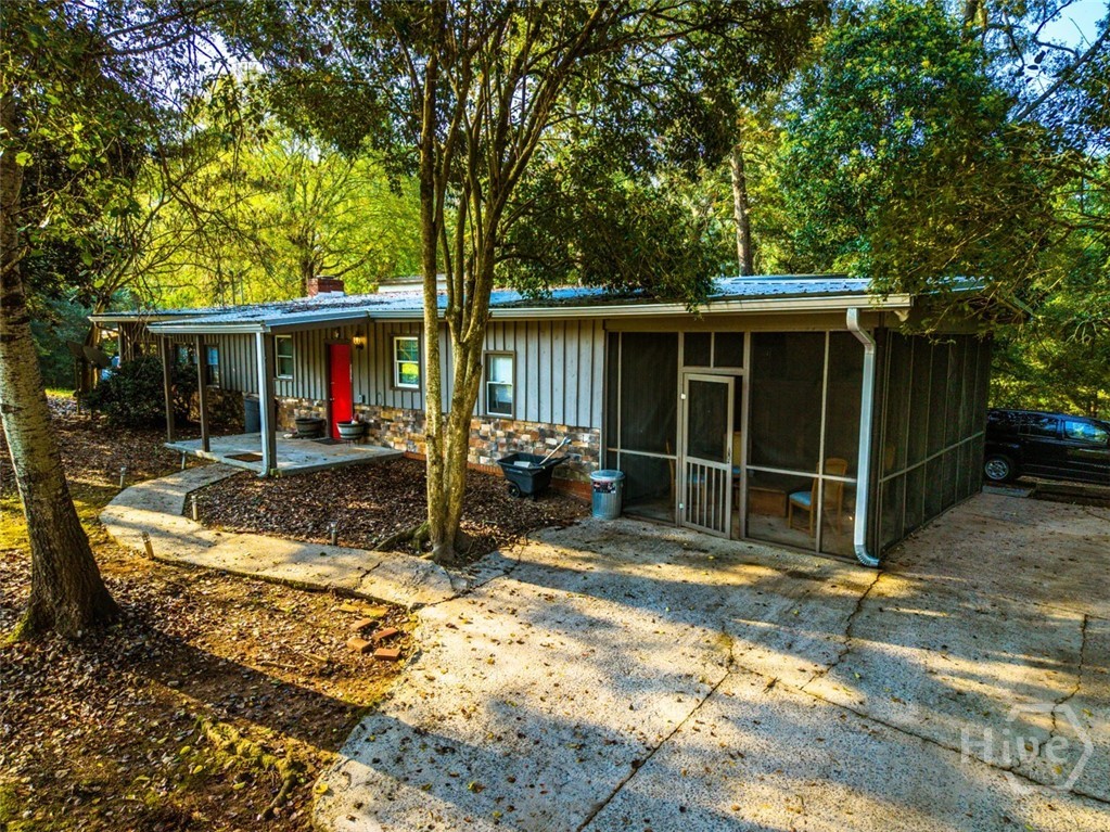 575 Vaughn Road Property Photo 6