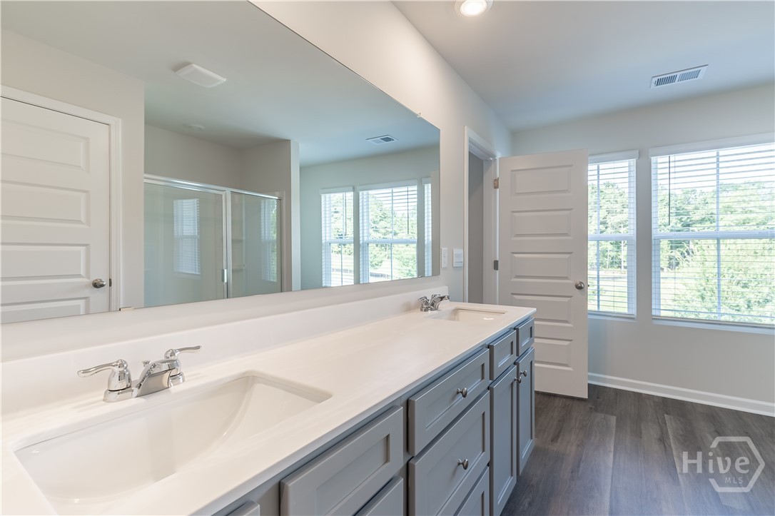 607 Cantor Way Property Photo 16