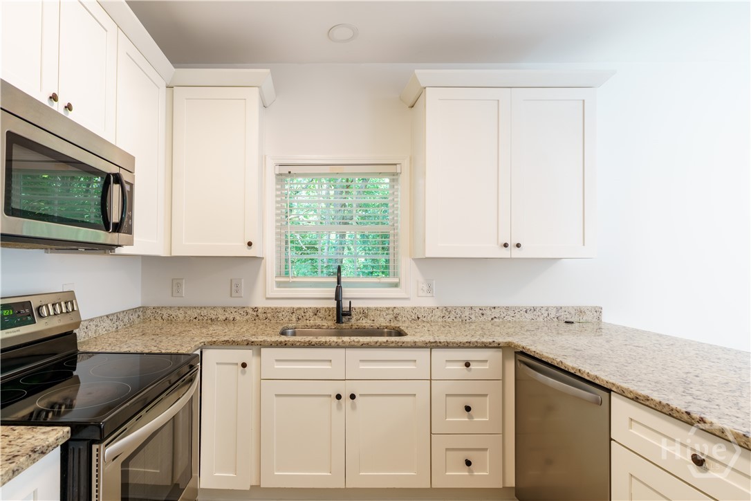 180 Trail Creek Street Property Photo 4