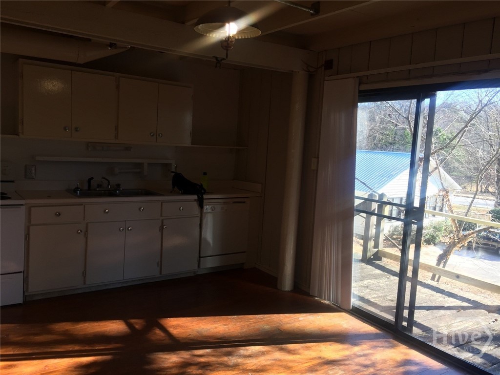1453 Barnett Shoals Road A Property Photo 3