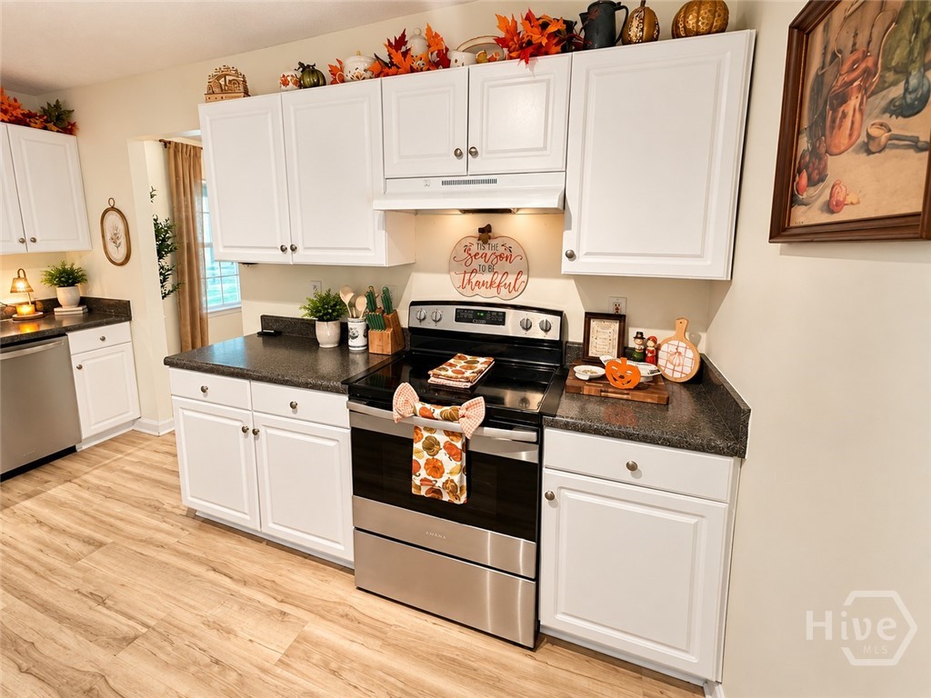 60 Aberdeen Court Property Photo 17