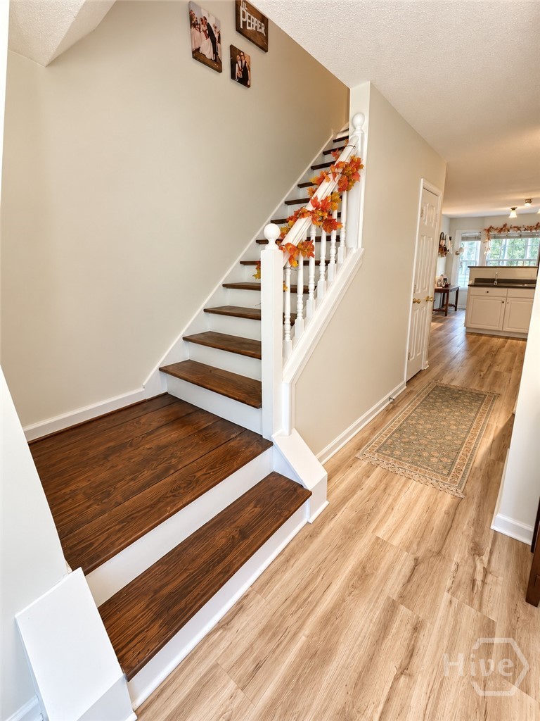 60 Aberdeen Court Property Photo 25