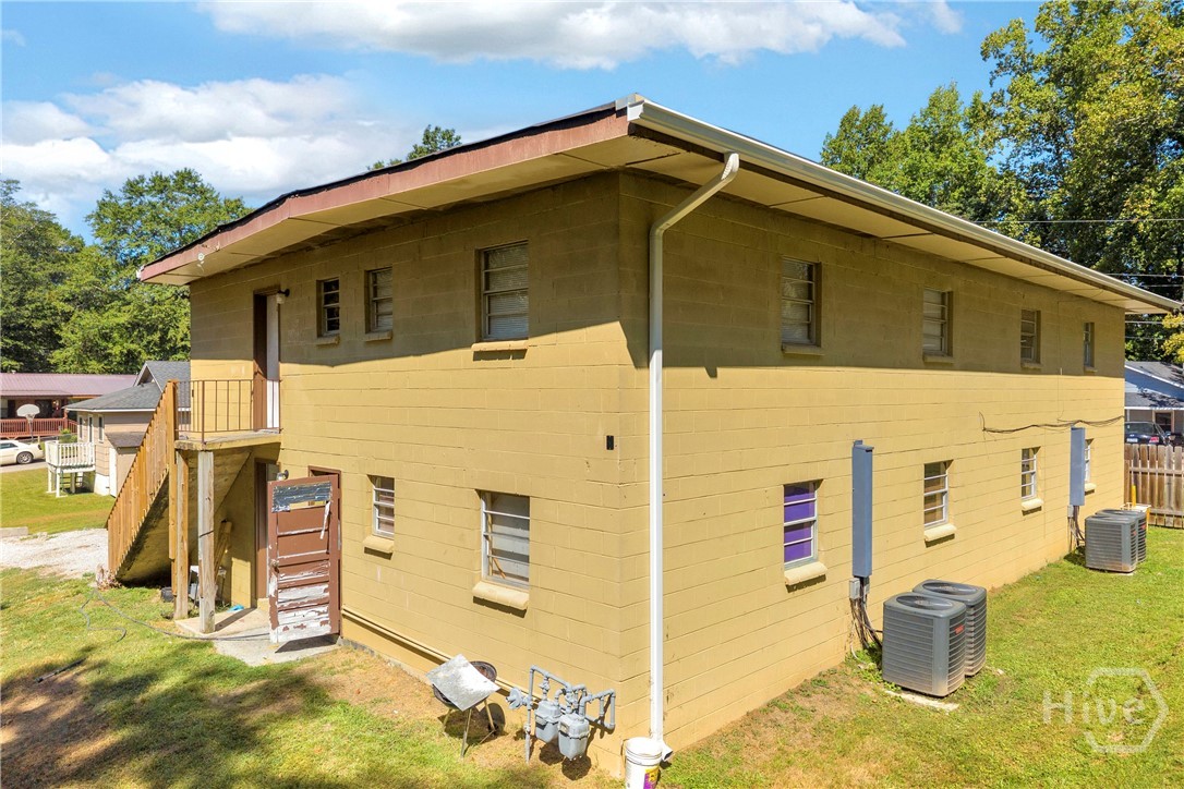 65 Hughes Street Property Photo 7