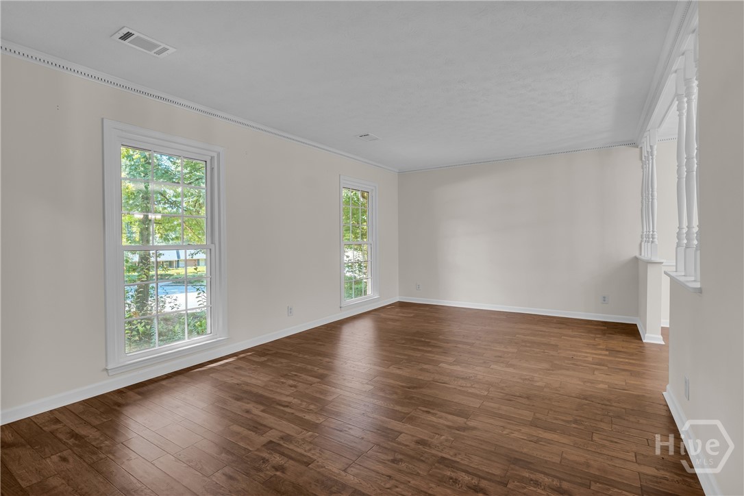 832 Sweet Briar Lane Se Property Photo 15