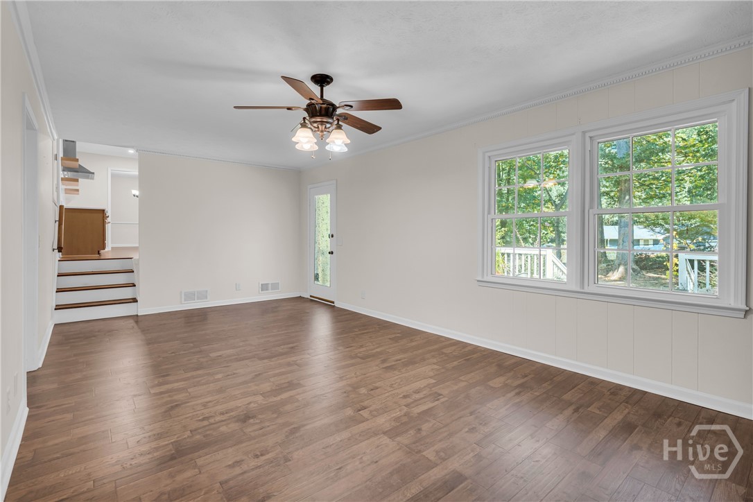 832 Sweet Briar Lane Se Property Photo 36